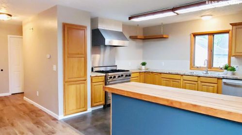 1512 Herrick Ave, Grand Rapids MI 49505-4867 exterior