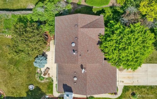 758 Weston Dr, Bull Valley IL 60014-8581 exterior