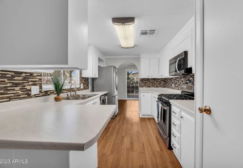 18048 2nd Pl, Phoenix AZ  85022-1511 exterior