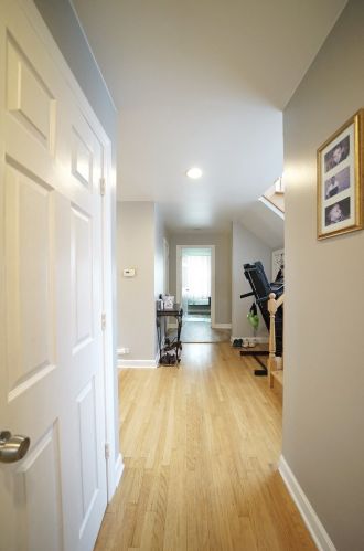 8234 Addison St, Chicago IL 60613-4344 exterior