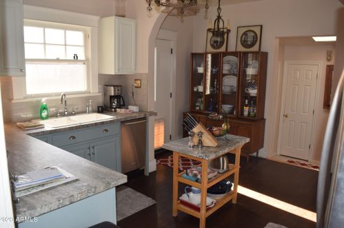 2214 12 St, Phoenix AZ 85086-8481 exterior