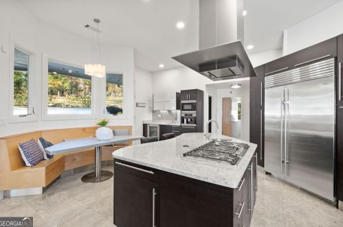 30 Chevaux Ct, Atlanta GA  30342-1944 exterior