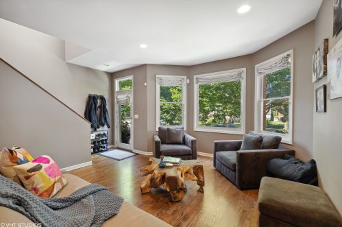 4157 Ellis Ave, Chicago, IL 60653-3029