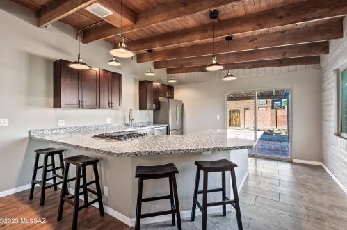 2421 Eastland St, Tucson AZ 85716-5723 exterior