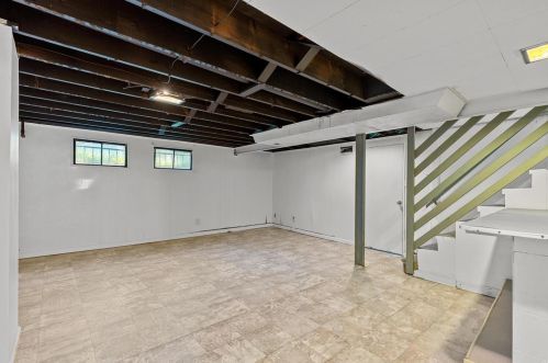 10529 Edgefield Dr, Saint Louis MO 63136-5749 exterior