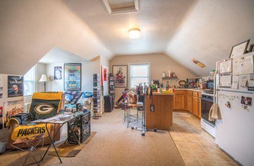 8528 Morgan Ave, Milwaukee WI 53228-1520 exterior