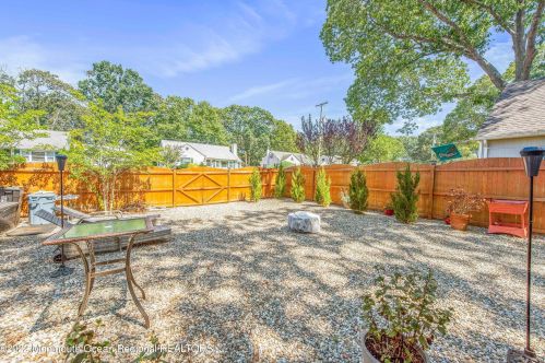 328 Barbara Dr, Point Pleasant Beach NJ 08742-2108 exterior