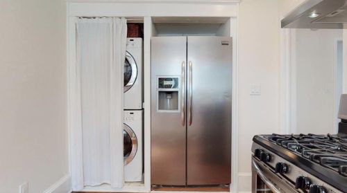 1060 Davis Cir, Atlanta GA 30318-7525 exterior