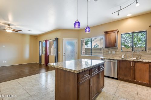 4831 4 Ave, Phoenix AZ 85041-5745 exterior