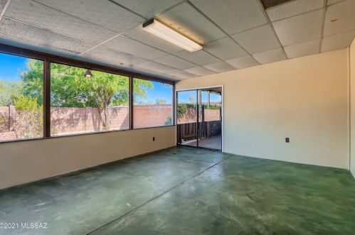 8731 7 St, Tucson AZ 85719-5507 exterior