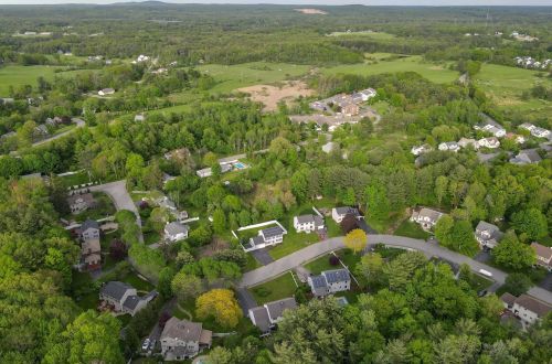 29 Hubbard Rd, Dover NH 03820-4273 exterior