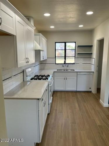 2041 16 Ave, Phoenix AZ 85021-5411 exterior