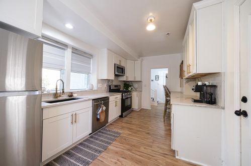 9116 Frankstown Rd, Pittsburgh PA  15235-1433 exterior