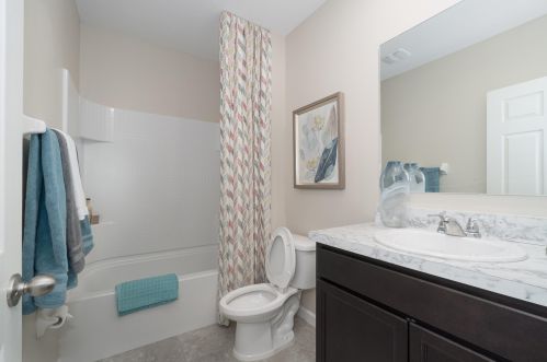 1748 Oakwood Rd, Fort Pierce FL 34953-2470 exterior