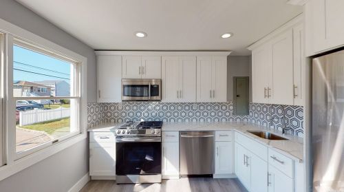 29 Mitchell Ave, Babylon NY 11702-4109 exterior