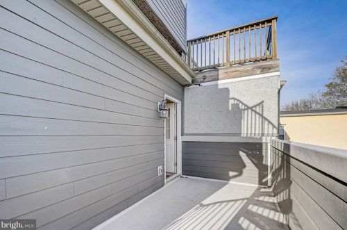 985 6th St, Philadelphia PA  19123-1405 exterior