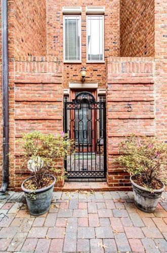 5 5th St, Atlanta, GA 30344-3584