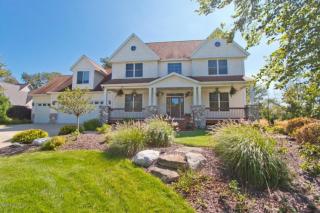 7918 Ashwood Dr, Ada, MI 49301-9208