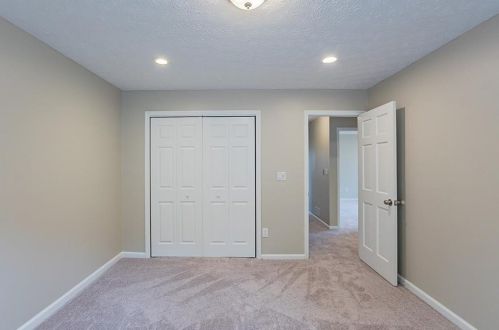 2821 Christopher Ct, Atlanta GA exterior