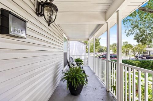 3215 Carlson Dr, Dallas TX  75235-7610 exterior