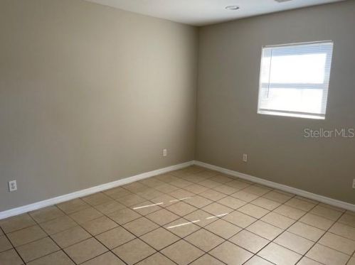 1014 Coconut Dr, Tampa, FL 33619-4622