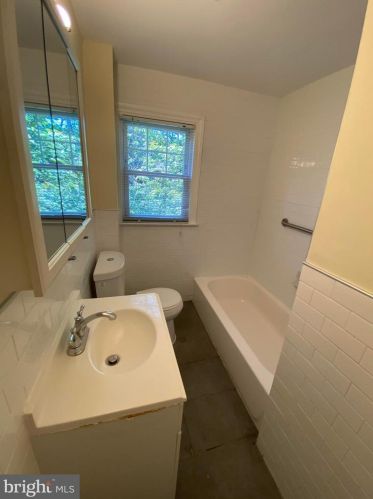 769 Clifford Ave, Ardmore PA 19003-2027 exterior