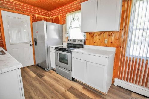 315 Bingham St, New Britain CT 06051-3824 exterior