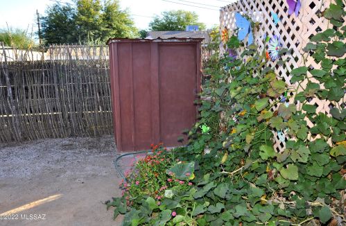 4114 Monte Vis Dr, Tucson AZ 85712-5516 exterior