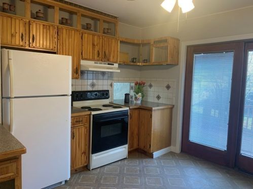 55 Fox St, West Springfield MA  01089-2632 exterior