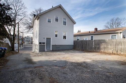 35 Gray St, Providence, RI 02904-4701