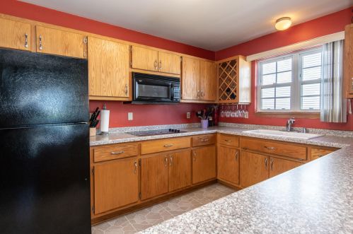 1734 22 St, Milwaukee WI 53215-4407 exterior