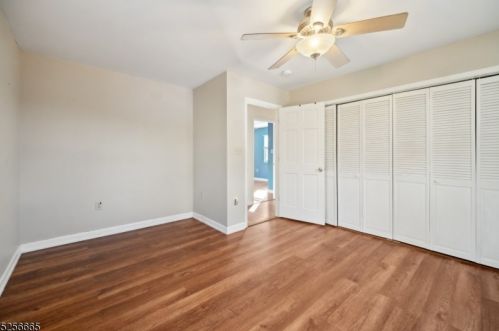 10 Poplar Grove Ter, West Milford Lakes NJ  07480-4006 exterior