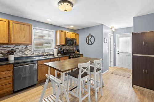 11832 Lavergne Ave, Chicago IL 60803-3927 exterior