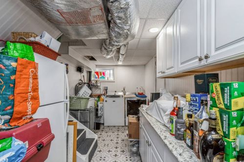 3 Lyons St, Huntington Station NY 11747-1000 exterior