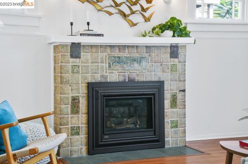 1241 Burnett St, Berkeley CA 94702-2407 exterior