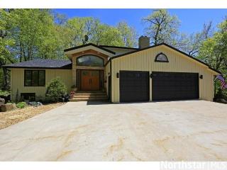 4301 Blenheim Cir, Hopkins, MN 55345-2704