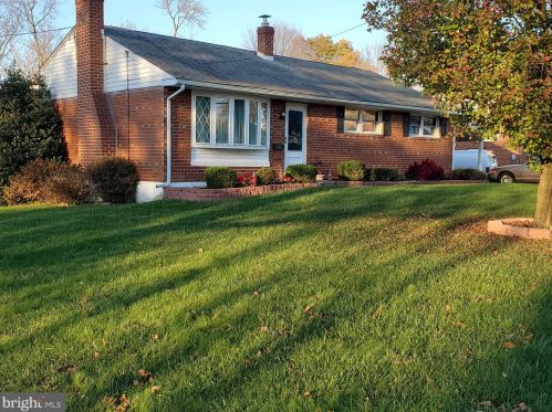 2600 Weir Rd, Chester, PA 19014-1706