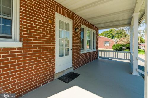 10 Grandview Ave, Lancaster PA 17603-6671 exterior