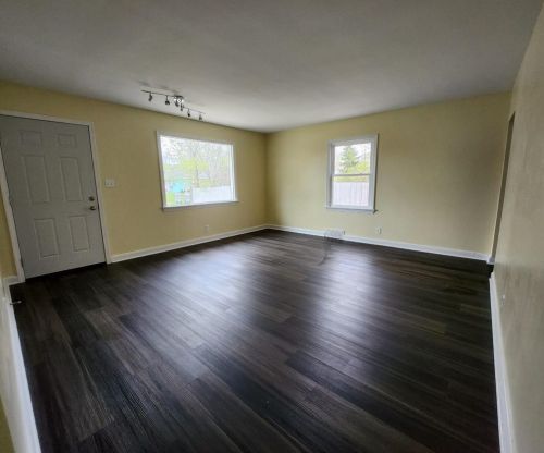 5023 42nd St, Milwaukee, WI 53209-5216