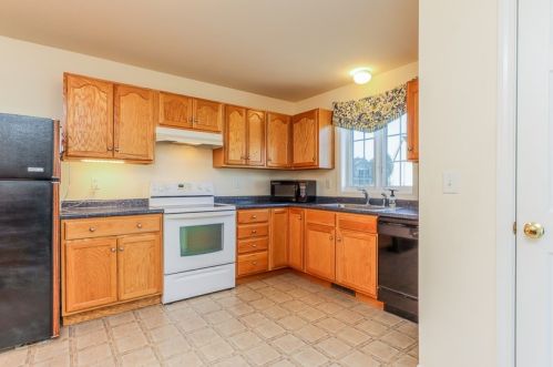 63 Alice Dr, Concord NH 03303-2034 exterior