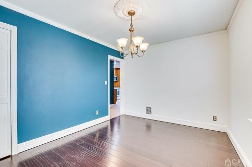 429 Douglas Ave, Avenel NJ 07001-1108 exterior