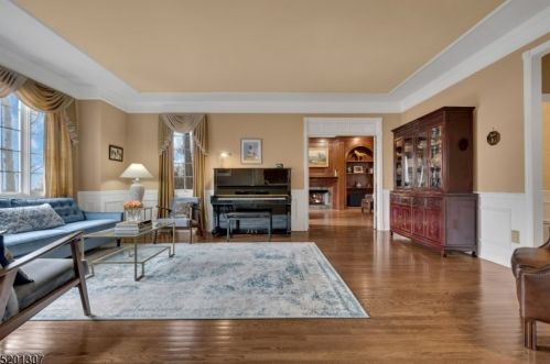 7 Chilton Rd, Chester NJ  07930-3107 exterior