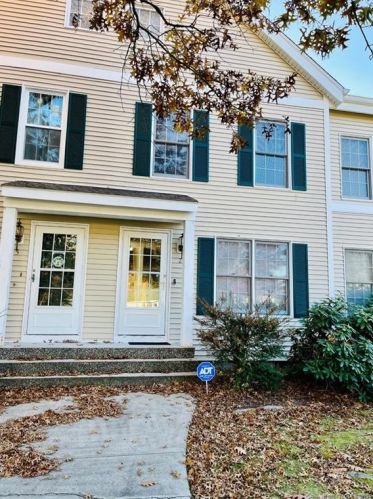 2 West Ct, Derby CT 06418-2643 exterior