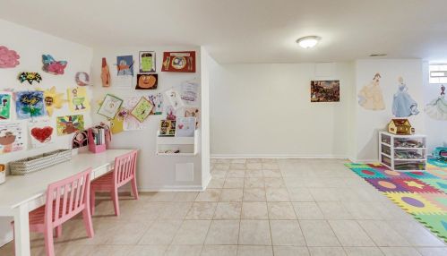 6098 Caldwell Ave, Chicago IL 60646-4111 exterior