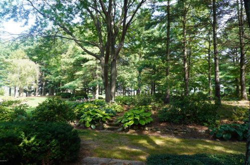 2425 58 St, Fennville MI 49408-8417 exterior