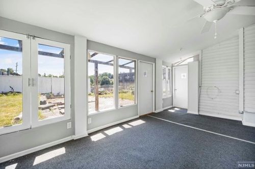 140 Clinton Pl, East Rutherford NJ 07073-1723 exterior