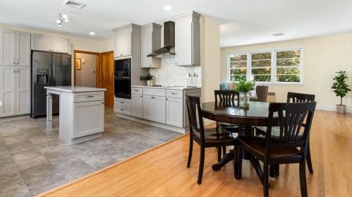 165 Chadwick St, North Andover MA 01845-1705 exterior