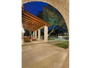 65 Pascal Ln, Austin, TX 78746-2529