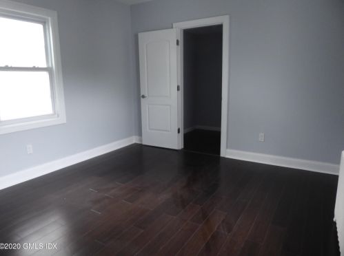 36 Chestnut St, Greenwich CT 06830-5969 exterior