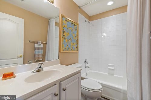 393 Cameron Sta Blvd, Alexandria VA 22304-8681 exterior